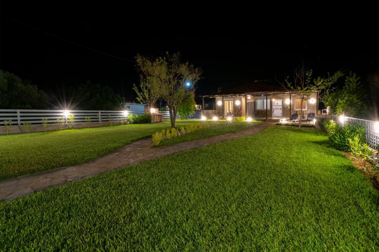 Azzurro Seafront Houses Nea Kallikrateia ภายนอก รูปภาพ