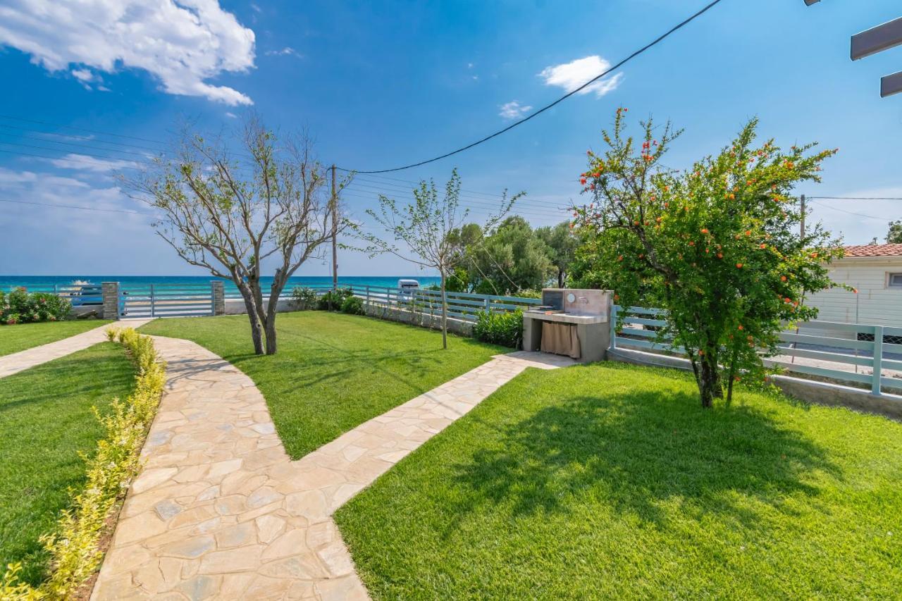 Azzurro Seafront Houses Nea Kallikrateia ภายนอก รูปภาพ